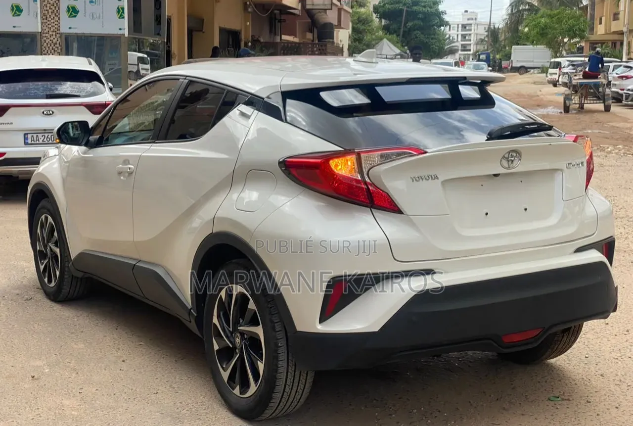 Toyota C-HR 2018 Blanc