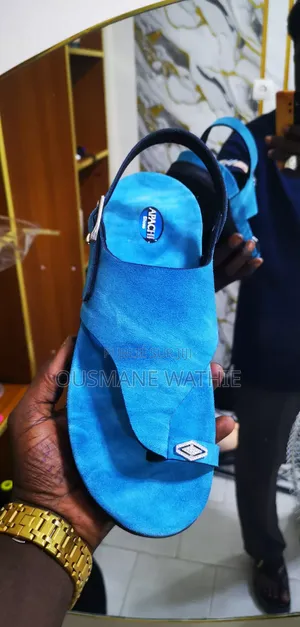 Noreyni Shoes 594 Confection Chaussures Homme Et Famme Mode in Senegal