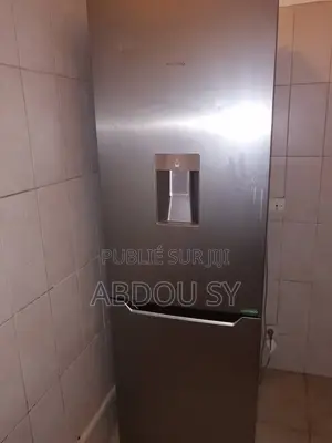 Frigo À Vendre Venant en Très Bonne État
