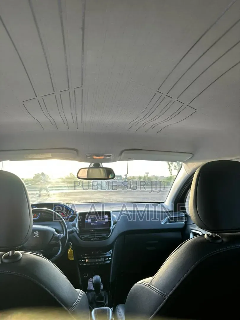Peugeot 2008 2016 Orange
