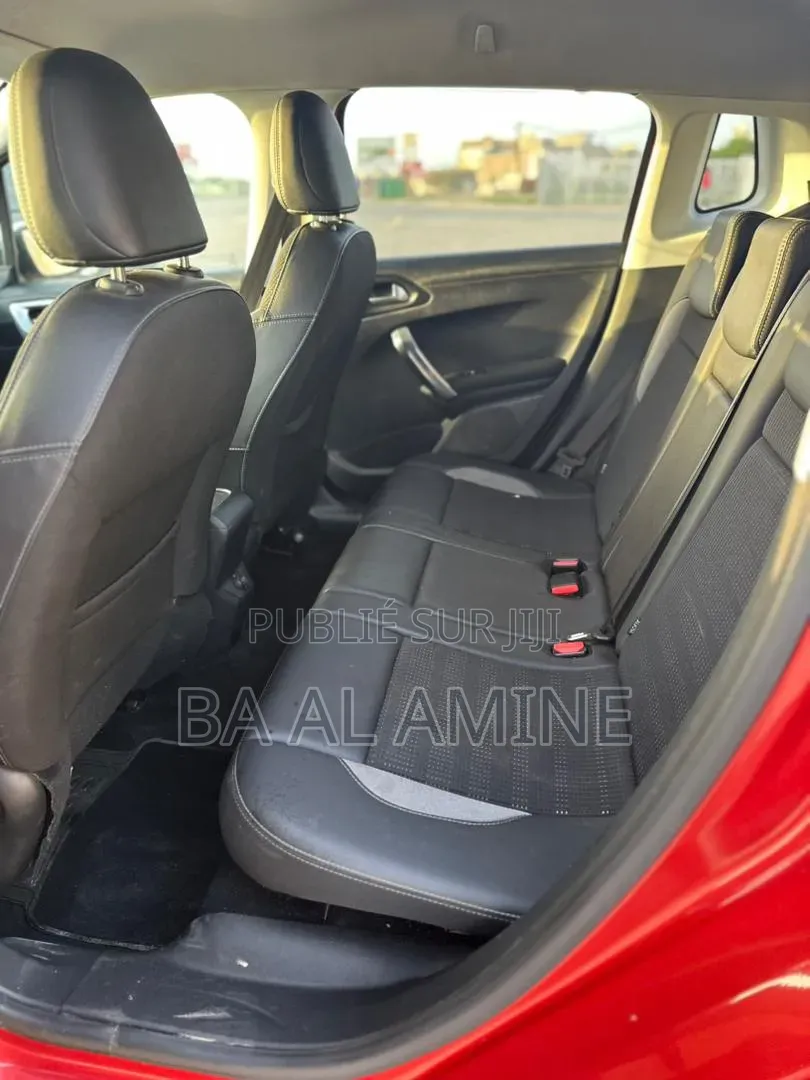 Peugeot 2008 2016 Orange