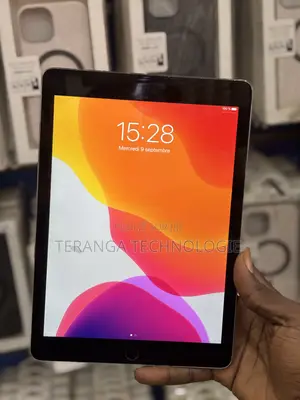 Nouveau Pomme iPad Air (2022) 64 GB Noir