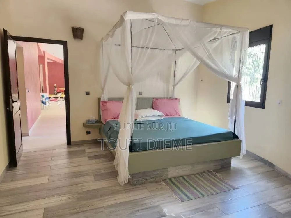 Meublé 5chbre Maison dans Perle Du Saloum, Thiès Sud à Vendre