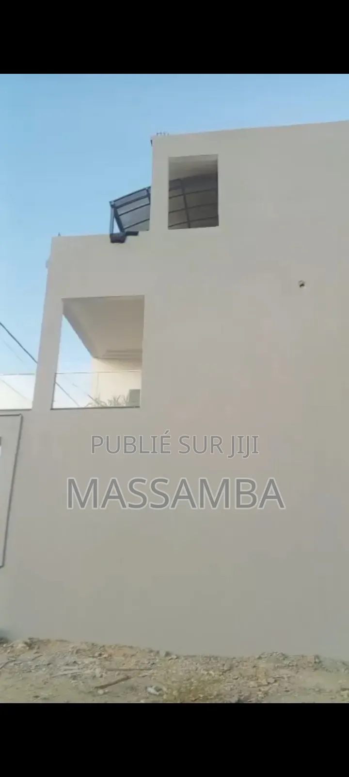 10chbre Maison dans Mn Immobilier, Yoff à Vendre