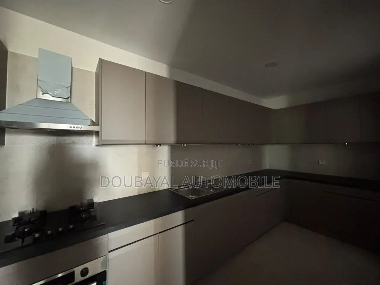 4chbre Appartement dans Oukam Aparament À, Ouakam à Louer