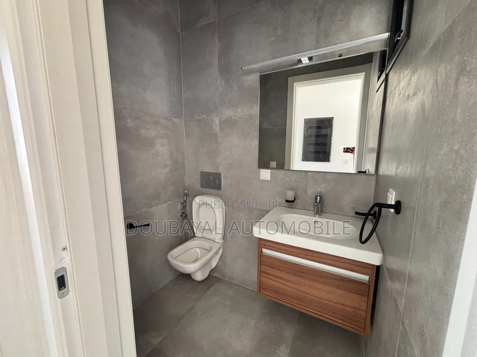 3chbre Appartement dans Oukam Aparament À, Ouakam à Louer