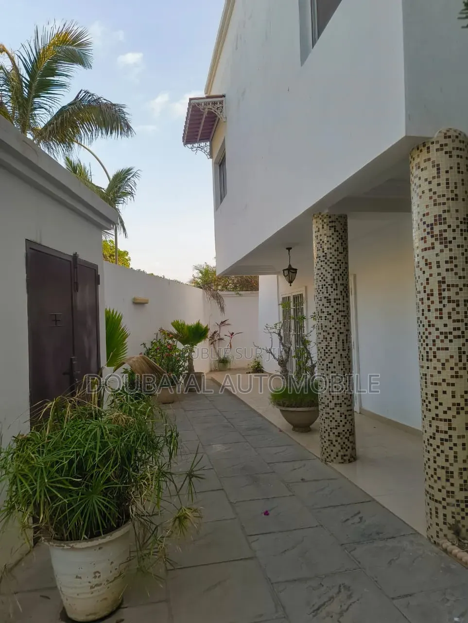 6chbre Villa dans Mermoz Villa À Louer à Louer