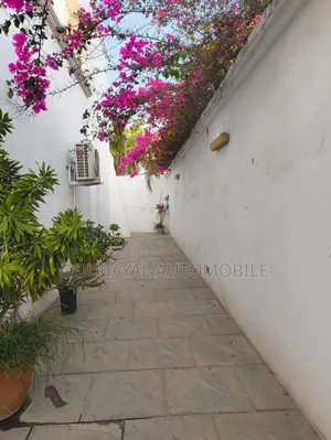 6chbre Villa dans Mermoz Villa À Louer à Louer