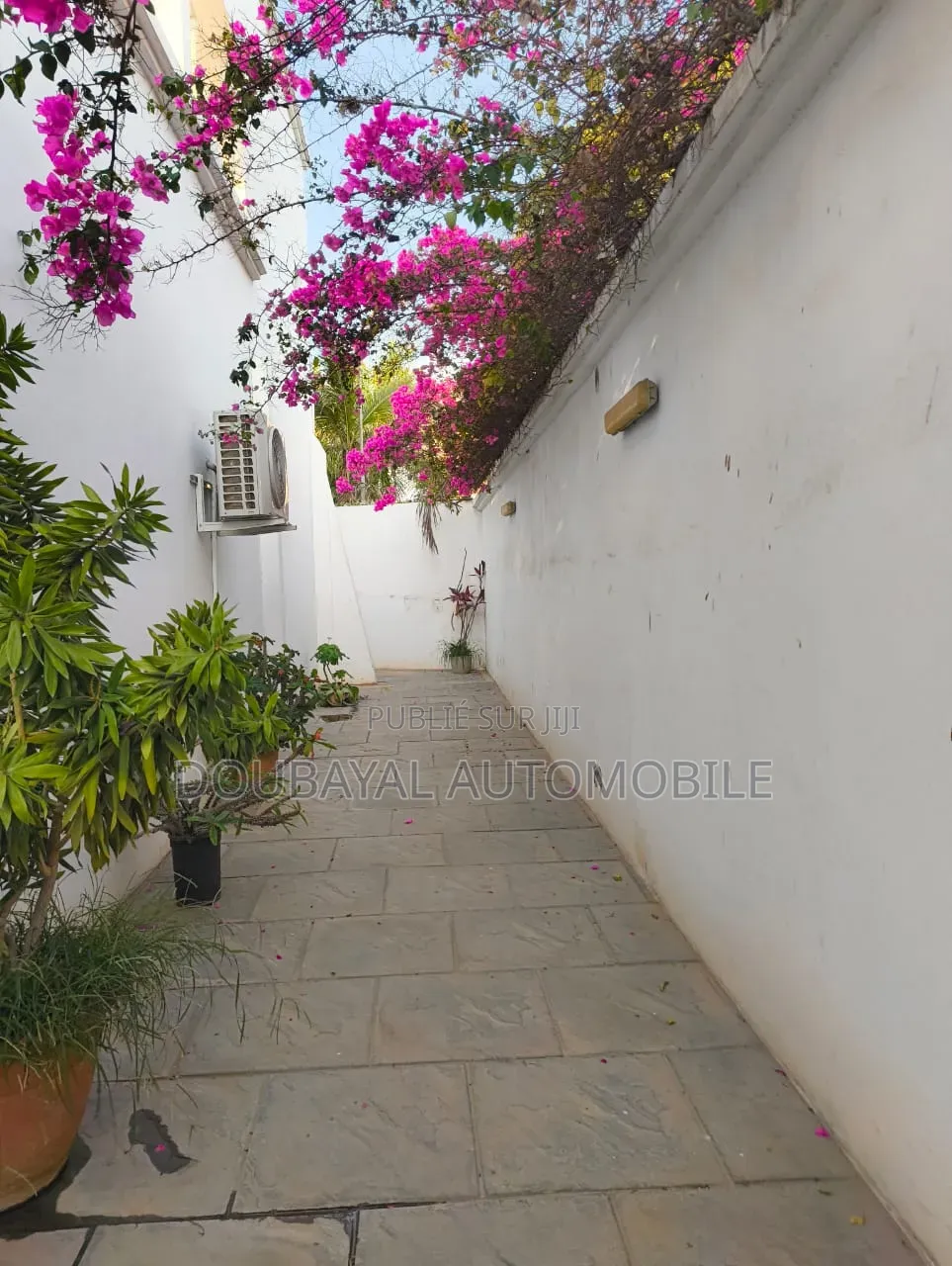 6chbre Villa dans Mermoz Villa À Louer à Louer