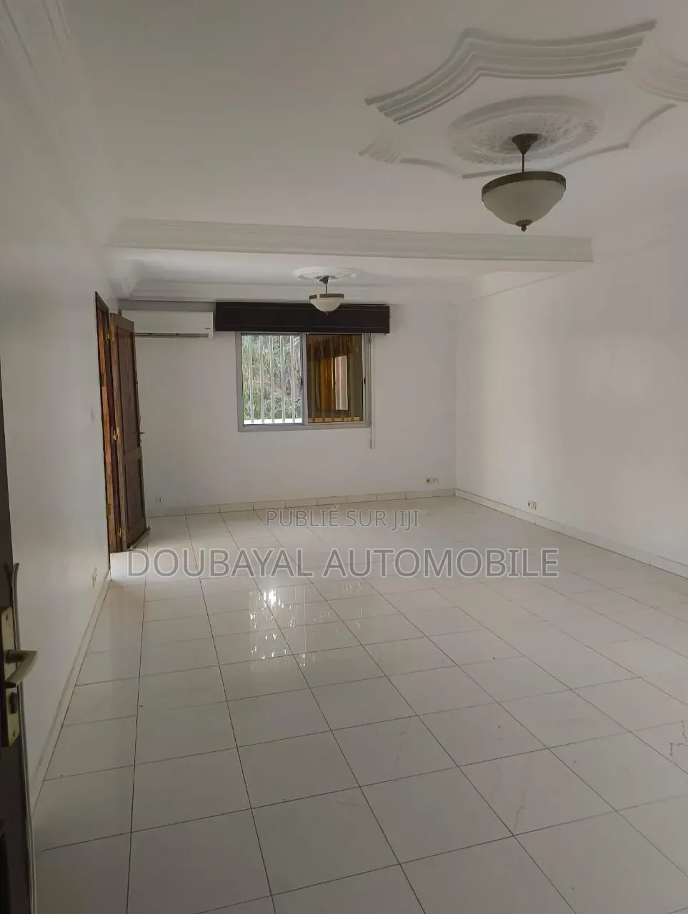 6chbre Villa dans Mermoz Villa À Louer à Louer