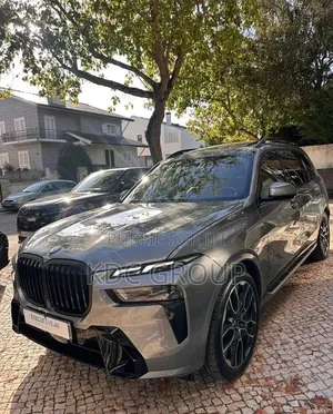 BMW X7 2024 Gris