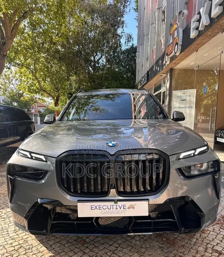BMW X7 2024 Gris