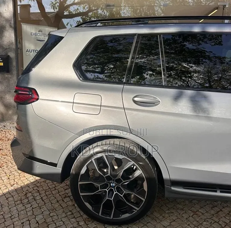 BMW X7 2024 Gris