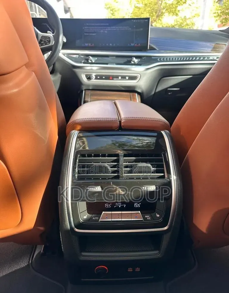 BMW X7 2024 Gris