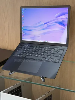 Nouveau Microsoft Surface Laptop 4 8GB Intel Core i5 SSD 256GB