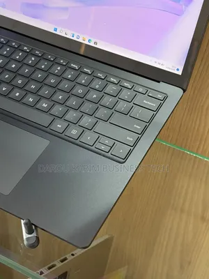 Nouveau Microsoft Surface Laptop 4 8GB Intel Core i5 SSD 256GB