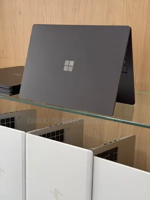 Nouveau Microsoft Surface Laptop 4 8GB Intel Core i5 SSD 256GB