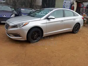Hyundai Sonata Sport 2.0T 4dr Sedan (2.0L 4cyl Turbo 6A) 2015 Gris