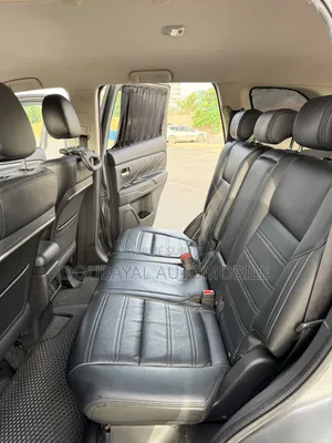 Mitsubishi Outlander 2019 Gris