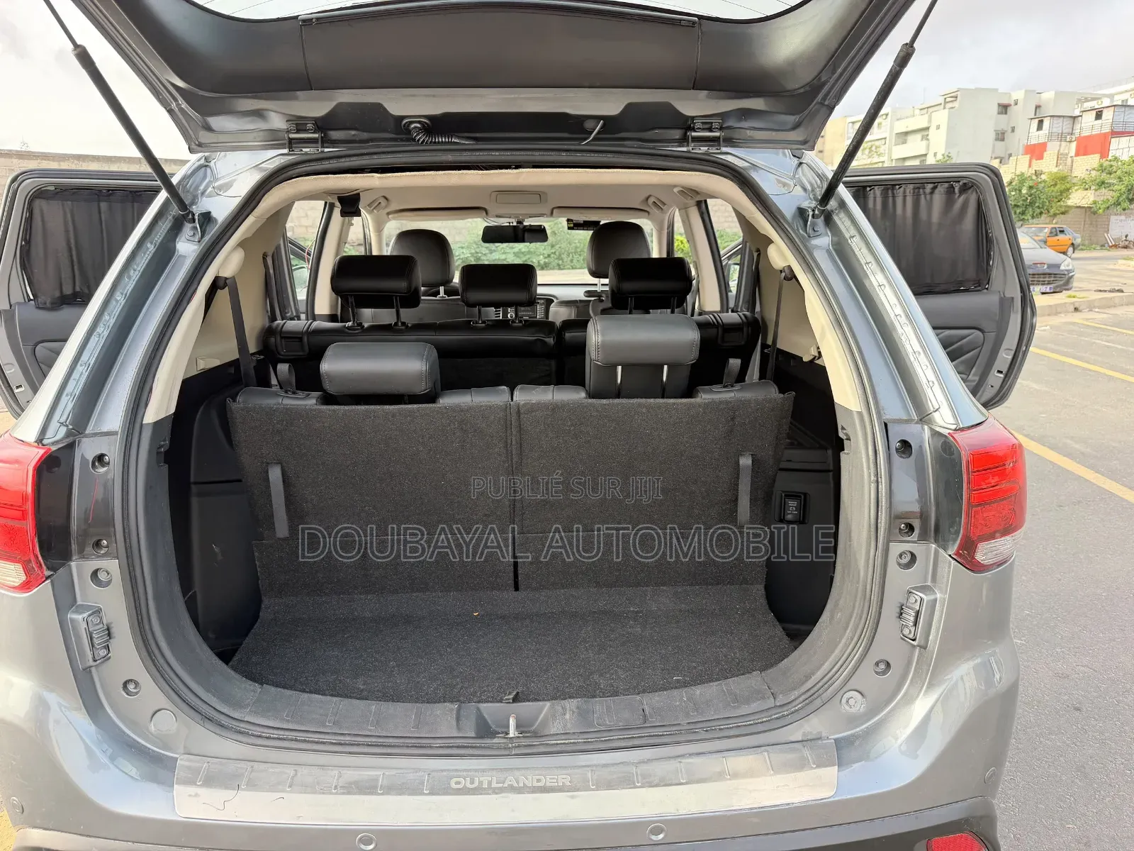 Mitsubishi Outlander 2019 Gris