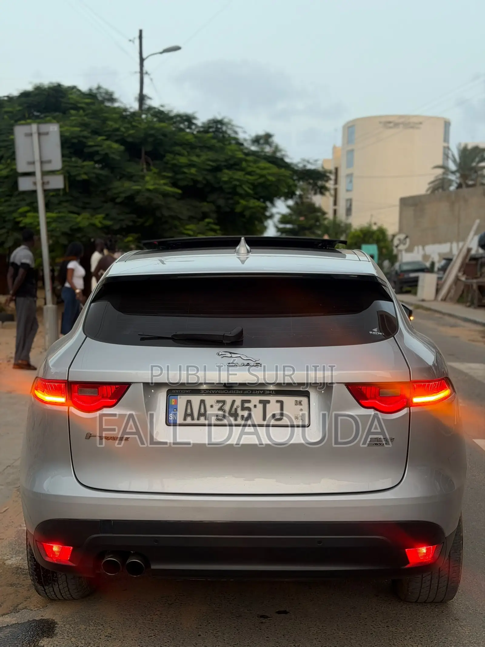 Jaguar F-Pace 2017 Gris