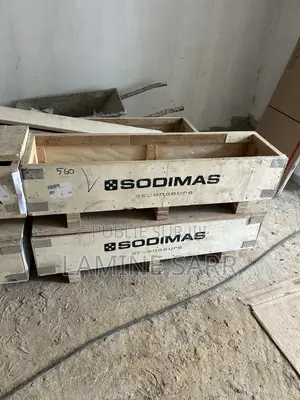 Lot De 10 Caisses Bois Export Sodimas - 90 000 Fcfa À Débattre - Dakar