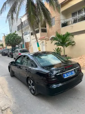 Mercedes-Benz E200 2010 Noir