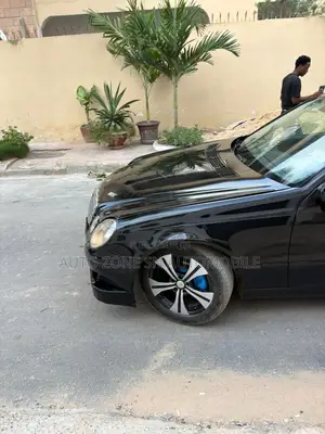 Mercedes-Benz E200 2010 Noir