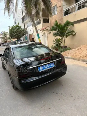 Mercedes-Benz E200 2010 Noir