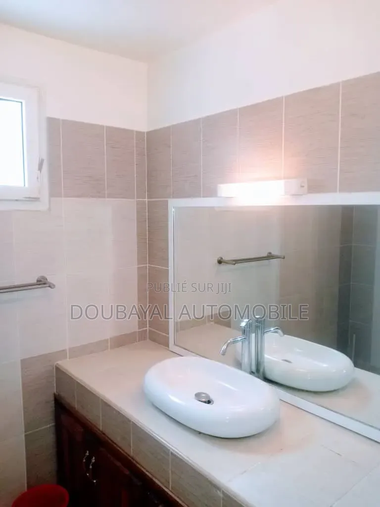 3chbre Villa dans Saly Villa À Vendre, Thiès Sud à Vendre