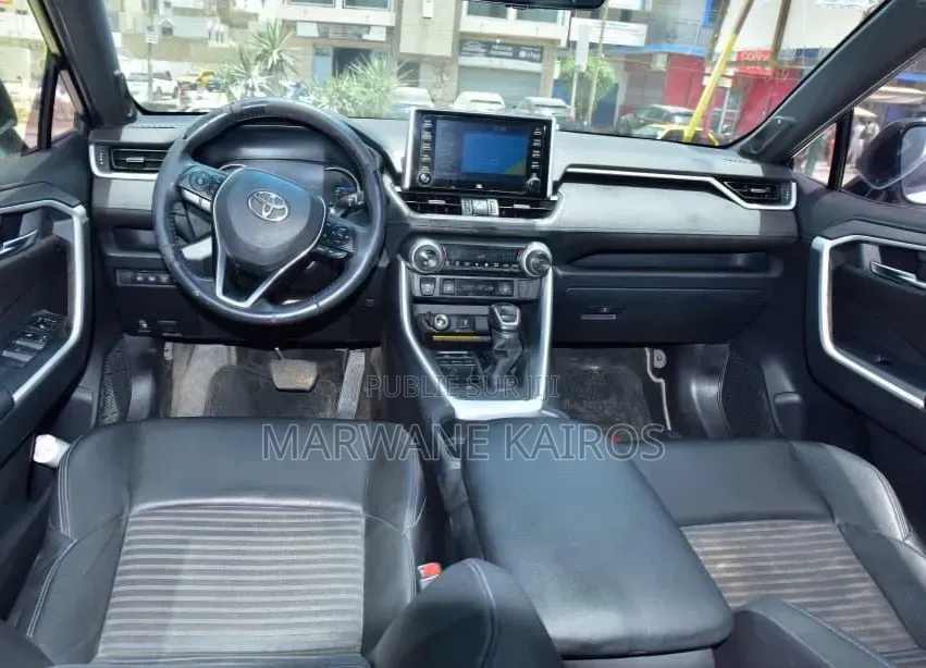 Toyota RAV4 2021 Blanc