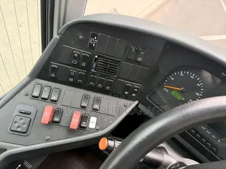 Autobus 2020 Rouge