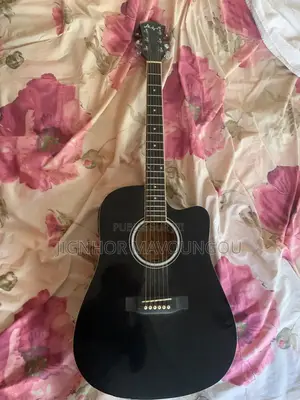 Guitar À Vendre