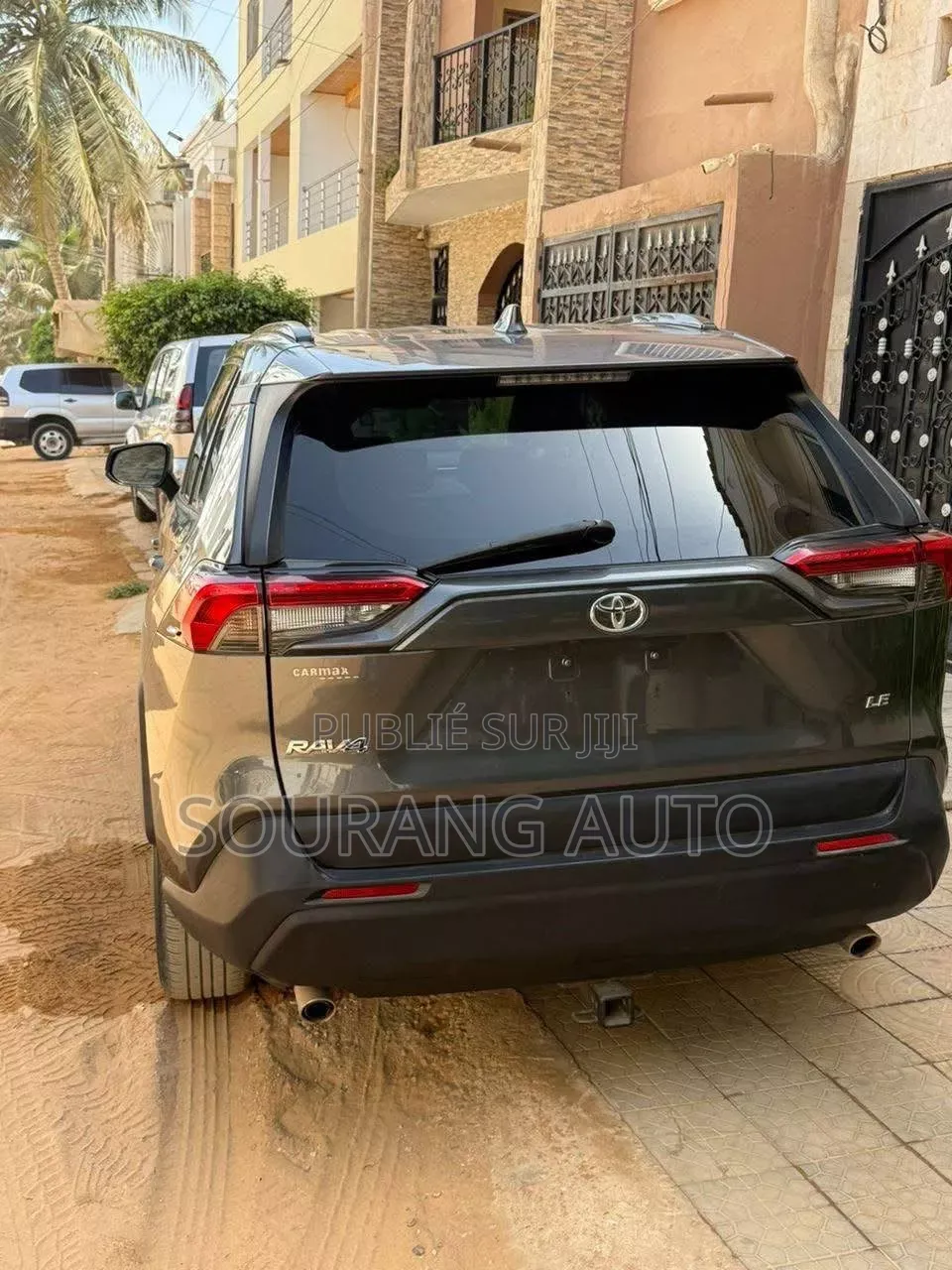 Toyota RAV4 LE AWD 2020 Gris