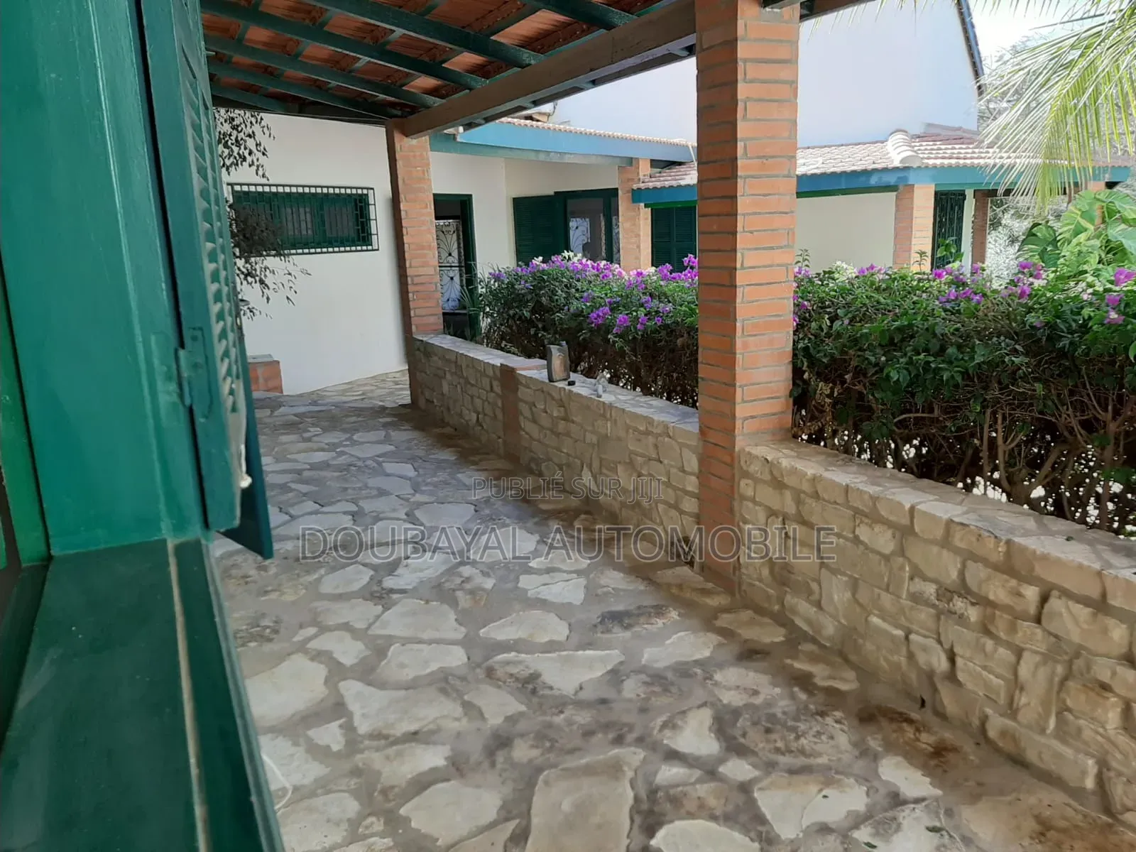 4chbre Villa dans +Villa À Vendre Ngor à Vendre