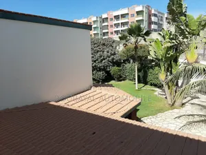 4chbre Villa dans +Villa À Vendre Ngor à Vendre