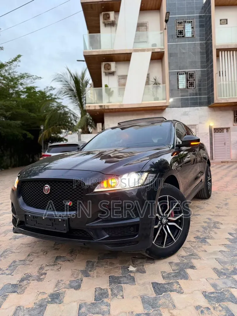 Jaguar F-Pace 2017 Noir