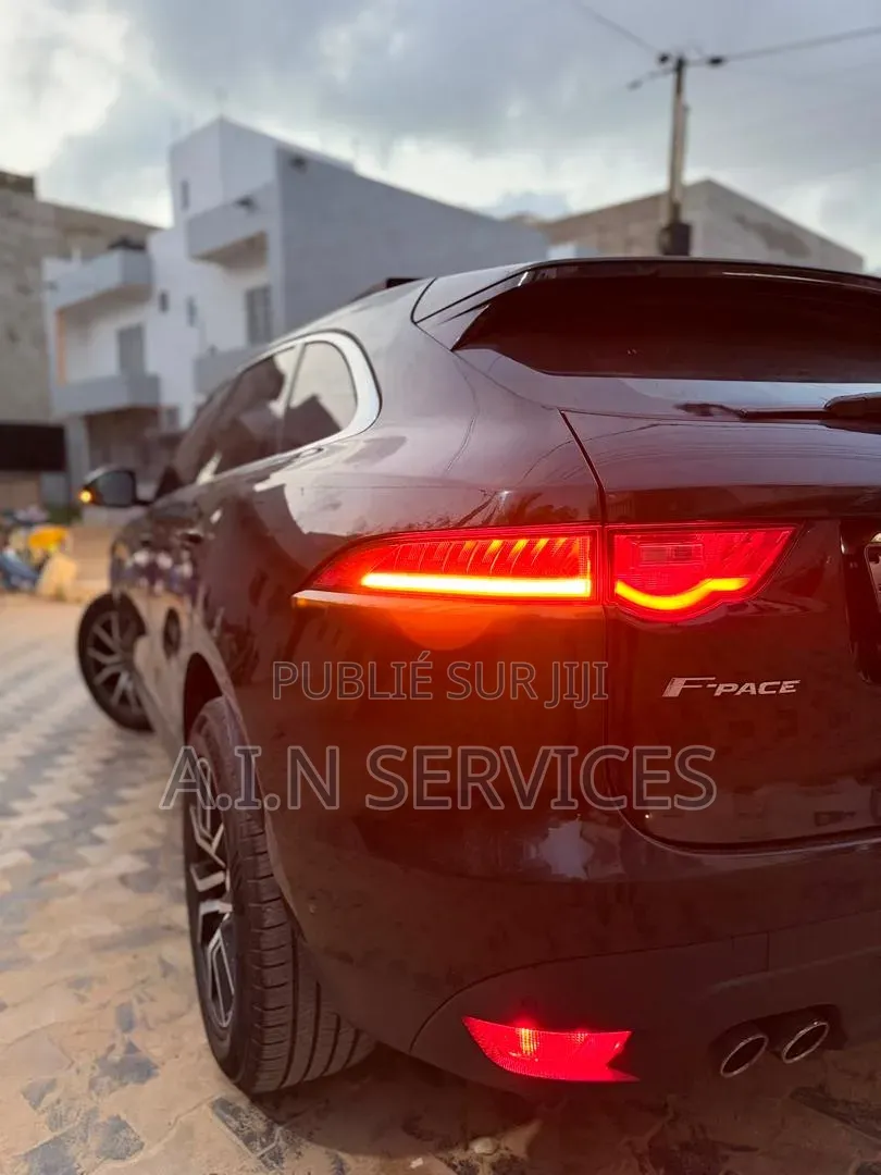 Jaguar F-Pace 2017 Noir