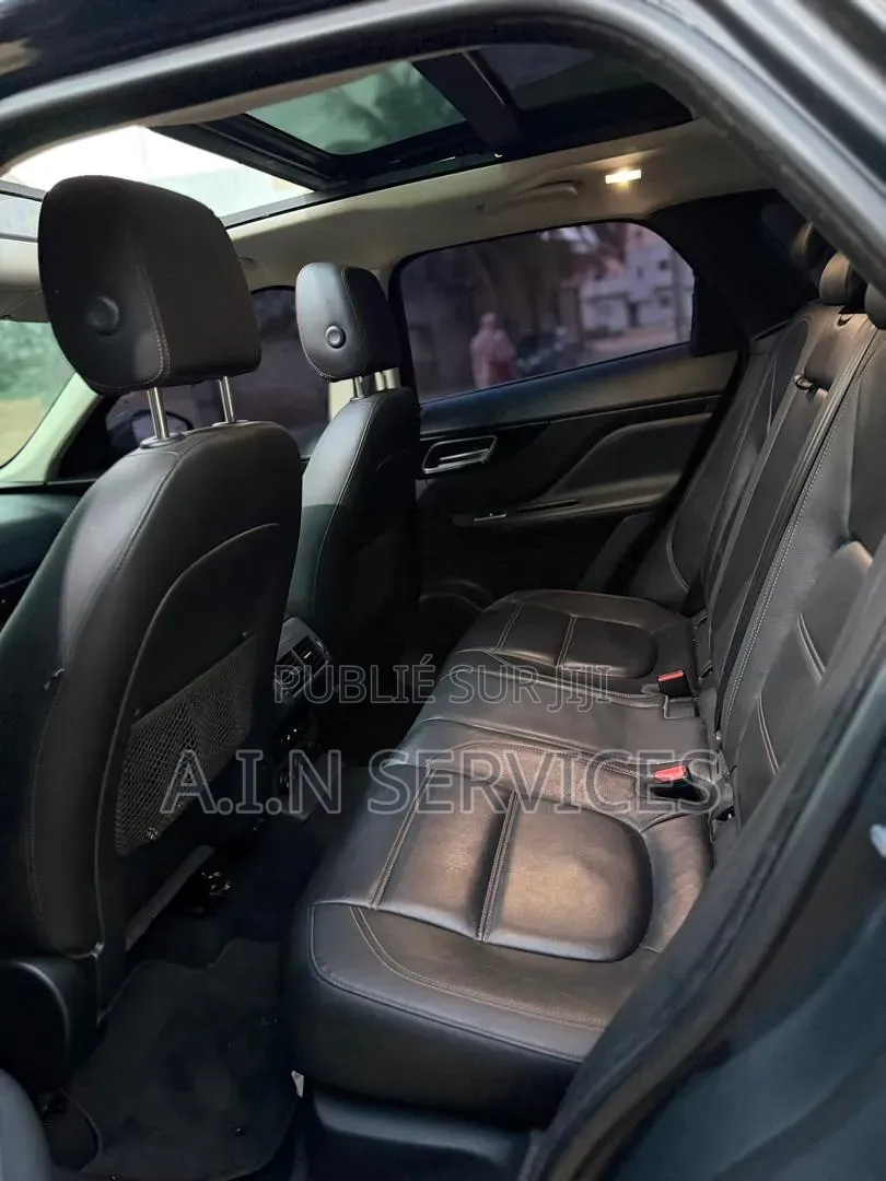 Jaguar F-Pace 2017 Noir