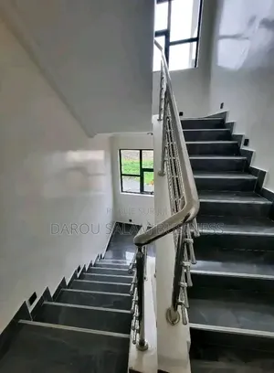 3chbre Appartement dans Virage, Yoff à Louer