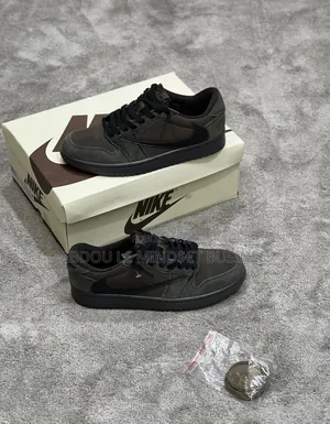 Nike Travis Scott Full Black Disponible