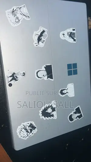 Nouveau Microsoft Surface Pro 7 8GB Intel Core i5 SSD 250GB