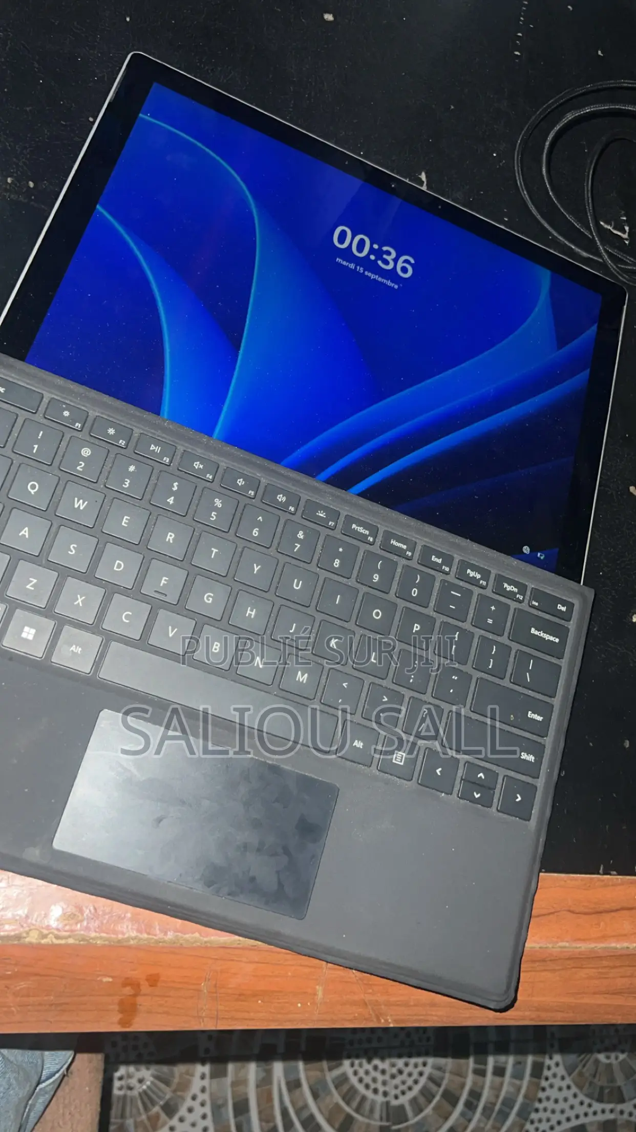 Nouveau Microsoft Surface Pro 7 8GB Intel Core i5 SSD 250GB