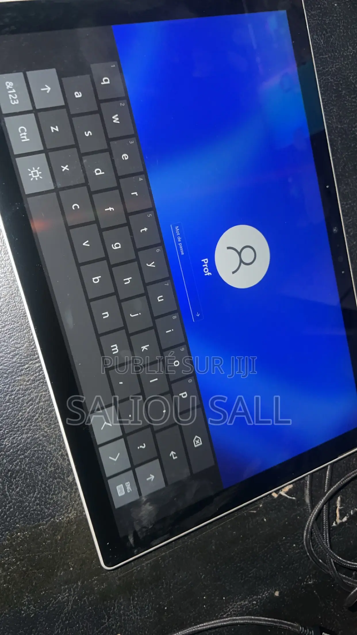 Nouveau Microsoft Surface Pro 7 8GB Intel Core i5 SSD 250GB