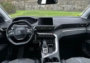 Peugeot 5008 2020 Noir