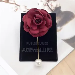 Unisex Broche