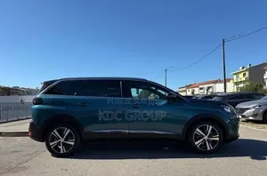 Peugeot 5008 2019 Vert