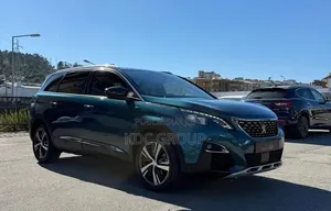 Peugeot 5008 2019 Vert