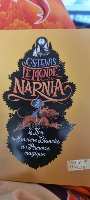 Livre Le Monde De Marnia 1 Et 2