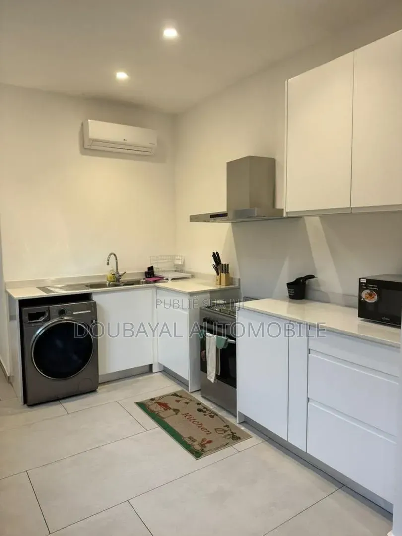 Meublé 2chbre Appartement dans Apparemment À Vendre à Vendre